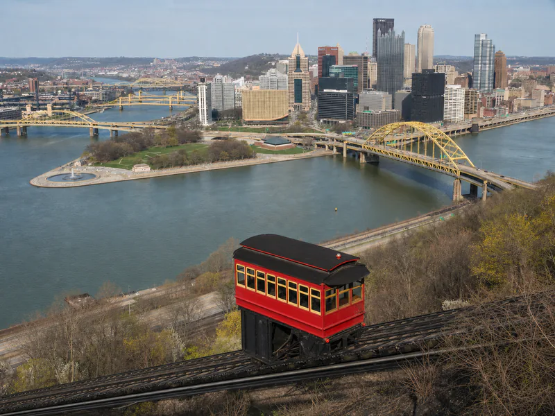 Duquesne Incline cars and downtown Pittsburgh from Mount Washington